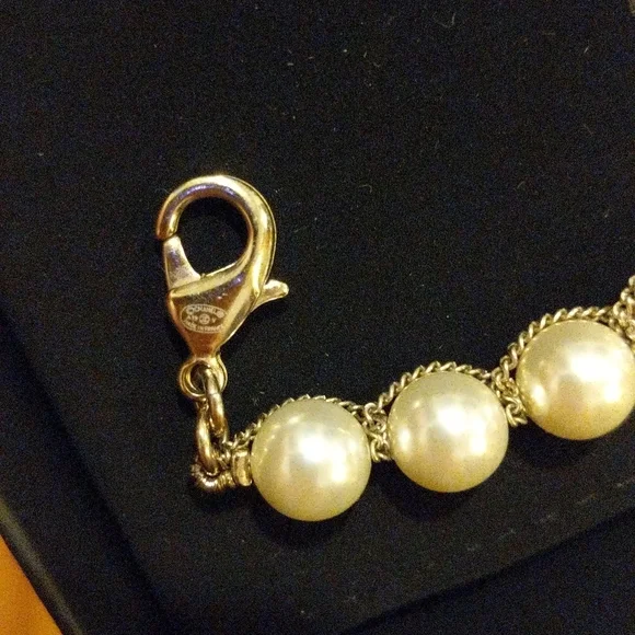 Chanel bracelet - Picture 7 of 13